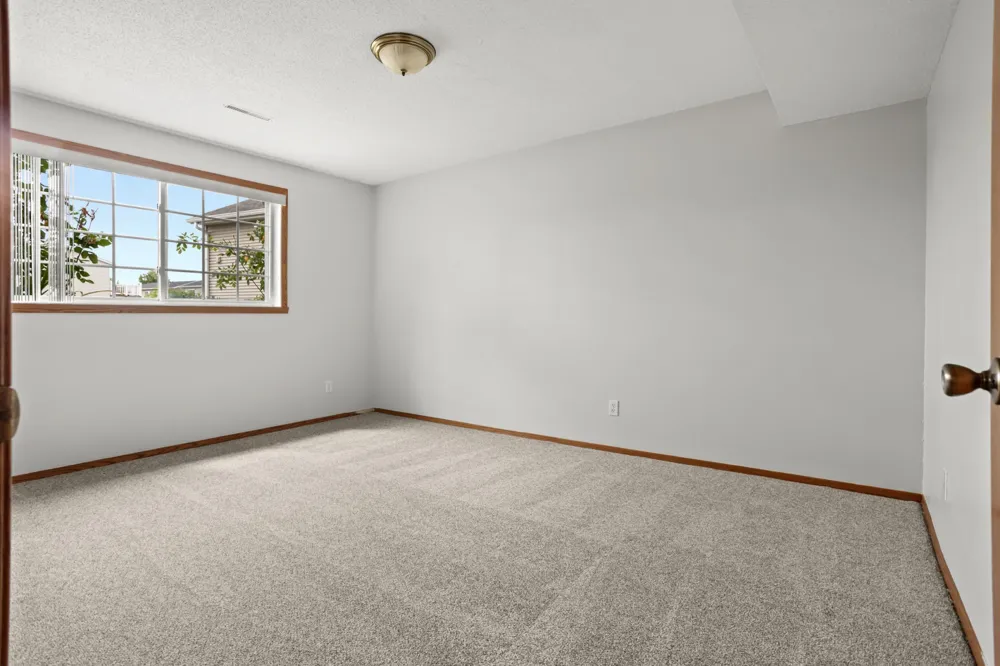1860 Huntington Lane West Fargo, ND 58078