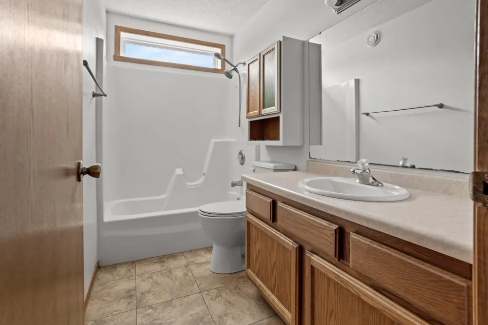 1860 Huntington Lane West Fargo, ND 58078