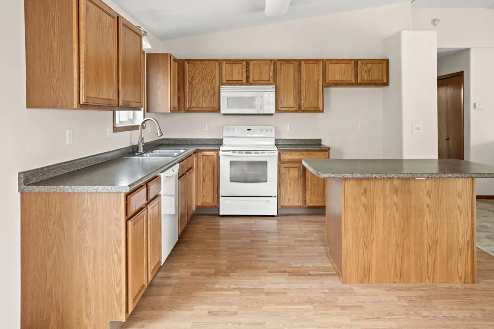 1860 Huntington Lane West Fargo, ND 58078