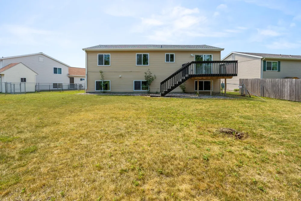 1860 Huntington Lane West Fargo, ND 58078