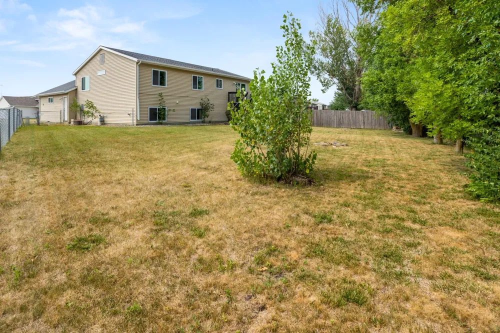 1860 Huntington Lane West Fargo, ND 58078