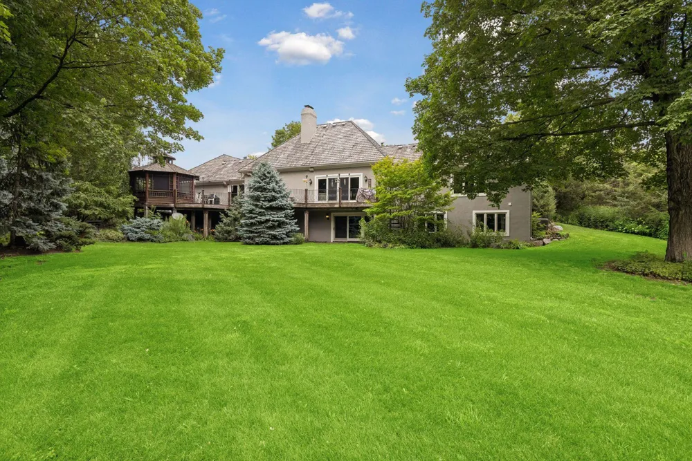 475 Highcroft Road Wayzata, MN 55391