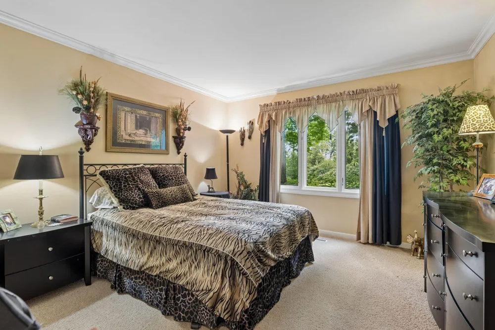 475 Highcroft Road Wayzata, MN 55391