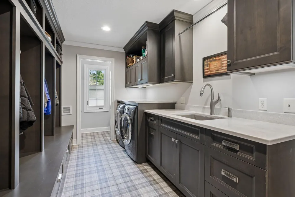 475 Highcroft Road Wayzata, MN 55391