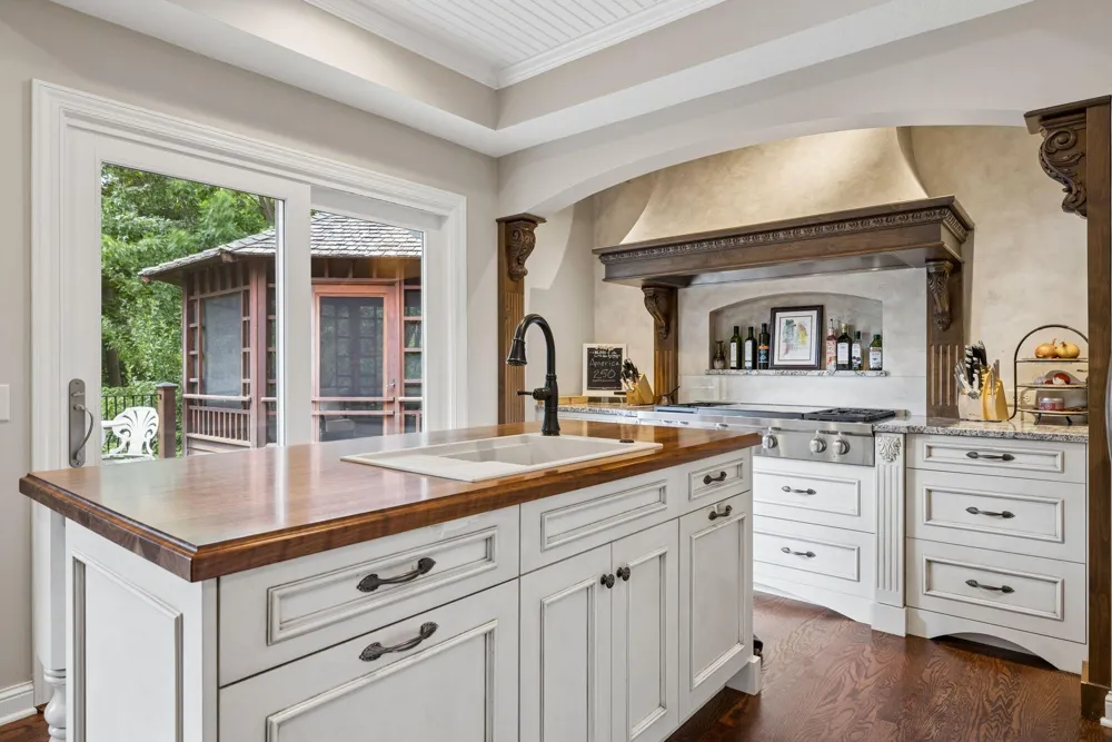475 Highcroft Road Wayzata, MN 55391