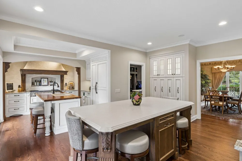 475 Highcroft Road Wayzata, MN 55391