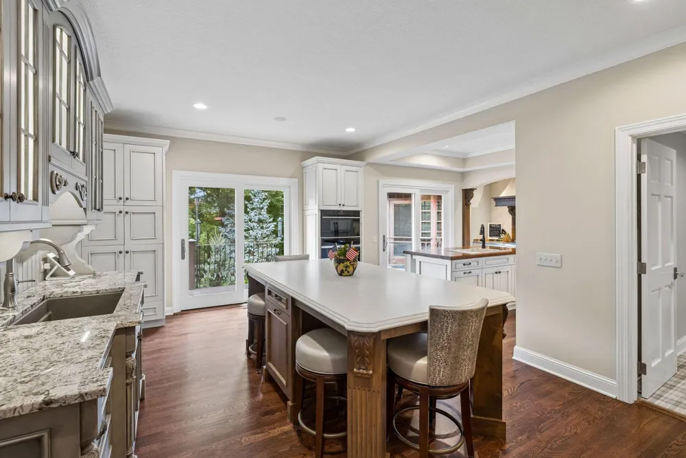 475 Highcroft Road Wayzata, MN 55391