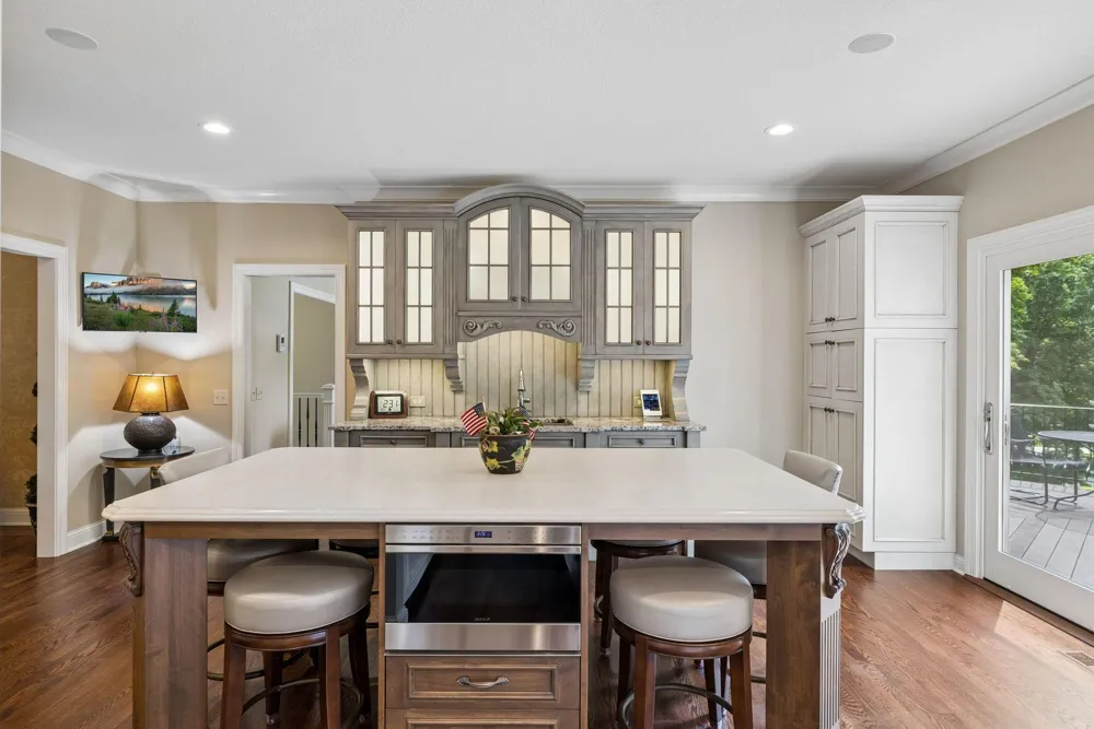 475 Highcroft Road Wayzata, MN 55391