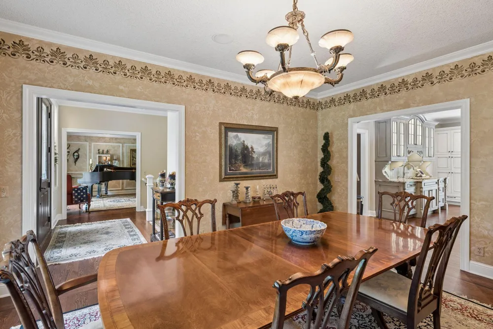 475 Highcroft Road Wayzata, MN 55391