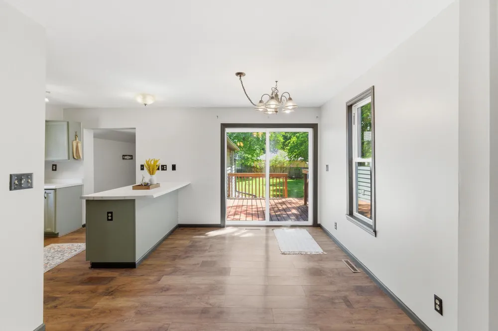 1035 E Main Street Mankato, MN 56001