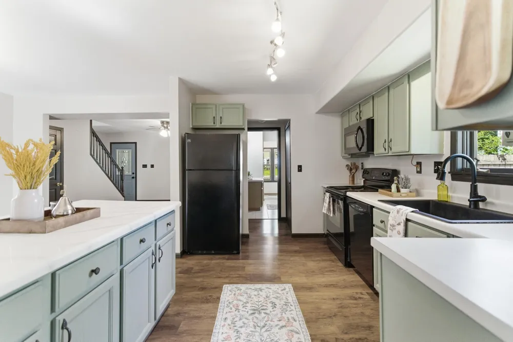 1035 E Main Street Mankato, MN 56001
