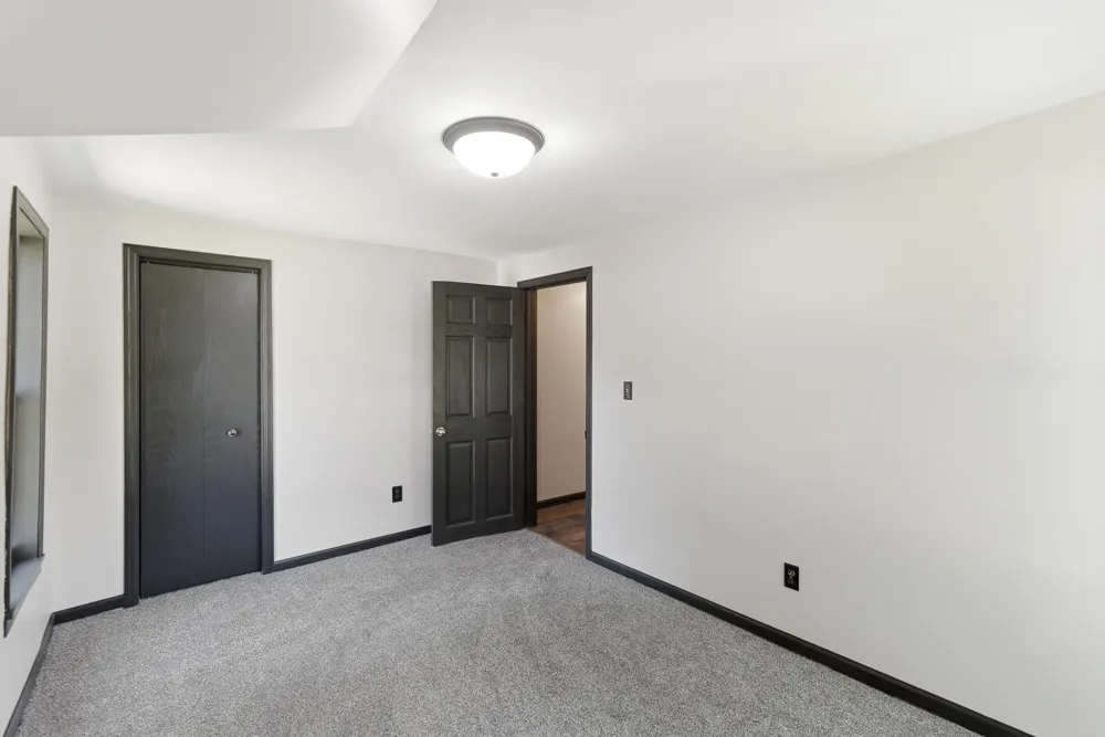 1035 E Main Street Mankato, MN 56001