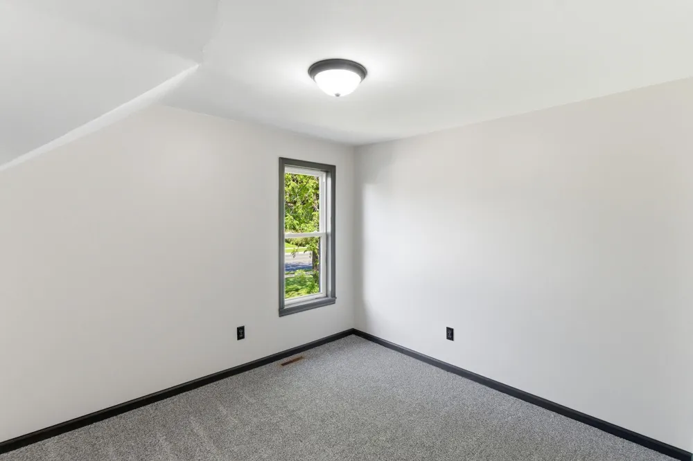 1035 E Main Street Mankato, MN 56001