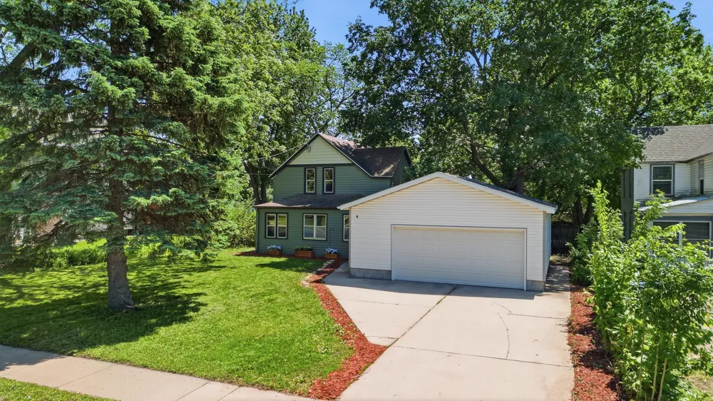 1035 E Main Street Mankato, MN 56001