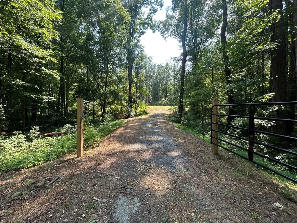 38 Stamp Creek Road NE White, GA 30184