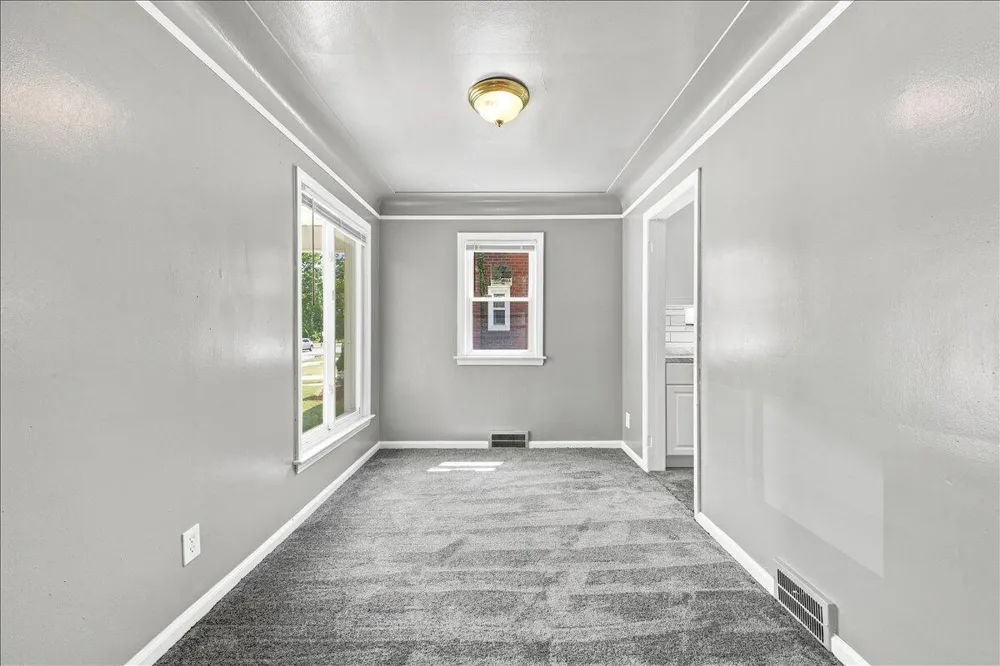 16143 Oakfield Street Detroit, MI 48235