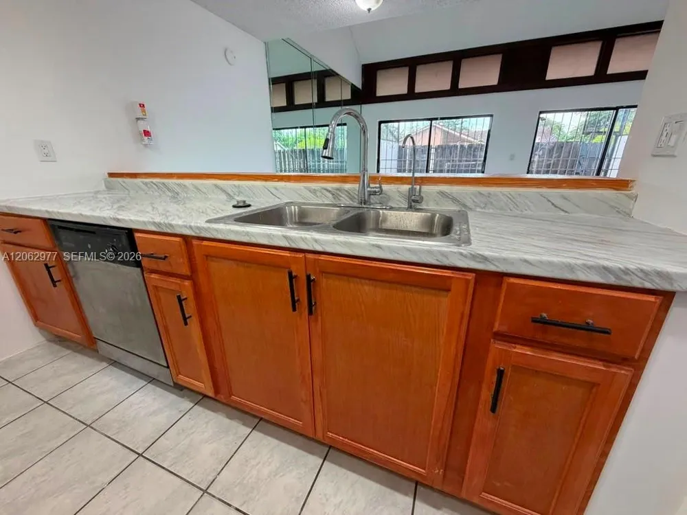 4045 SW 68th Way #5-I Miramar, FL 33023