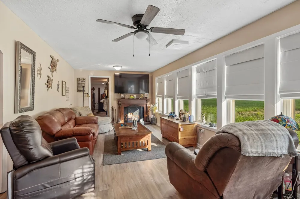 9680 Highway 25 E Hartsville, TN 37074