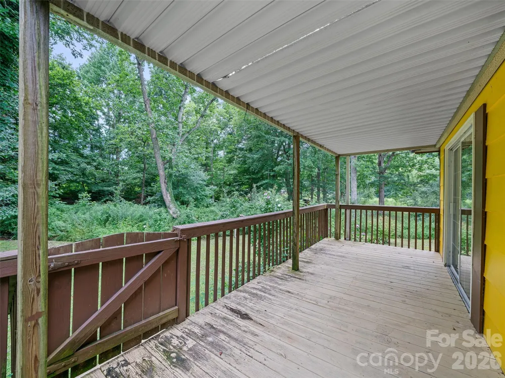 1644 State Hwy 80 S Burnsville, NC 28714