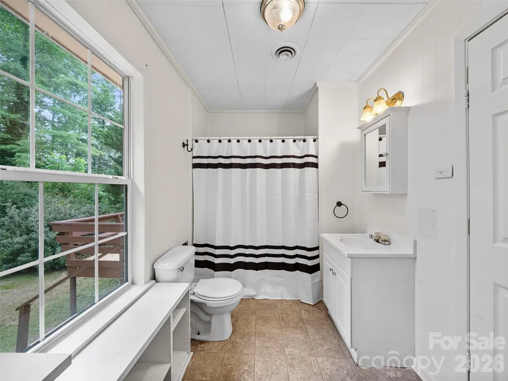 1644 State Hwy 80 S Burnsville, NC 28714