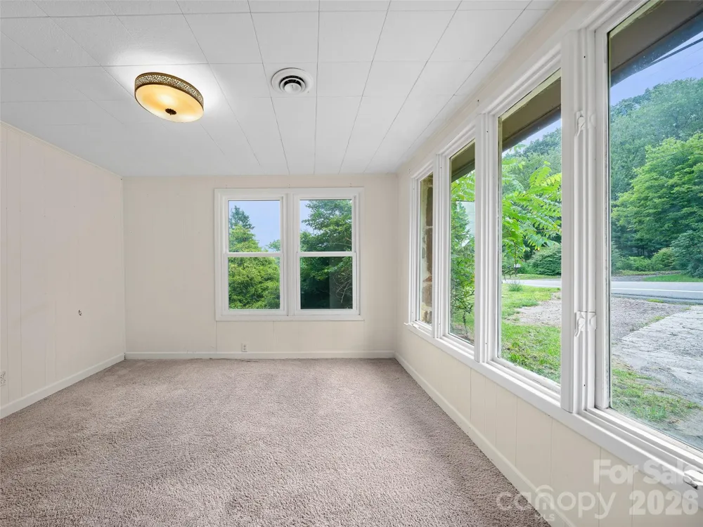1644 State Hwy 80 S Burnsville, NC 28714