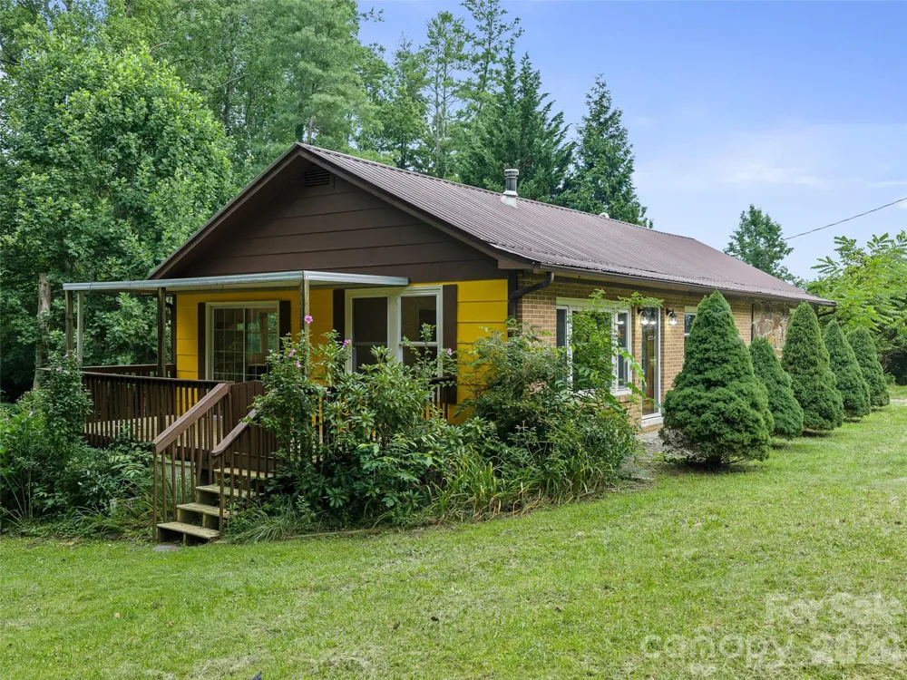 1644 State Hwy 80 S Burnsville, NC 28714