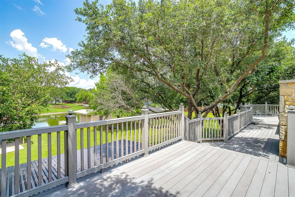 11972 Younger Court Azle, TX 76020