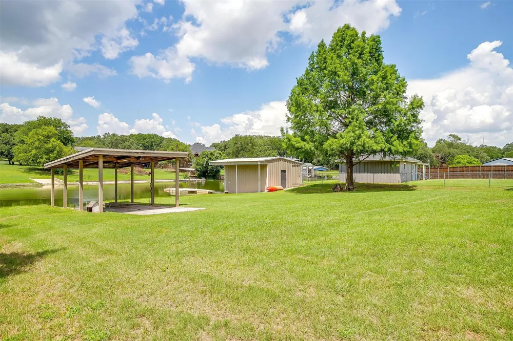 11972 Younger Court Azle, TX 76020