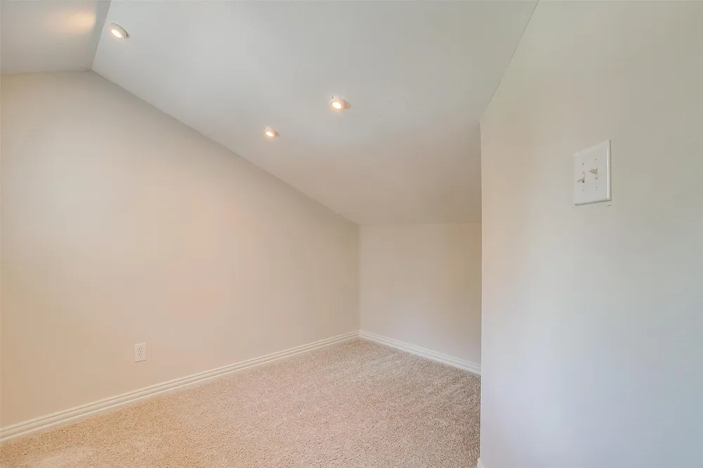 11972 Younger Court Azle, TX 76020