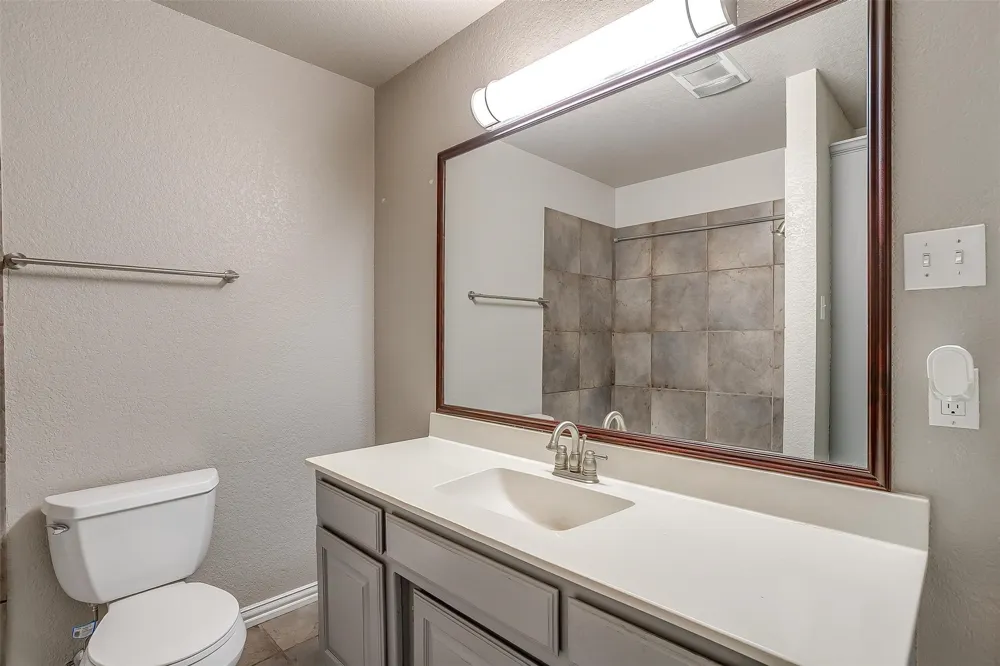 11972 Younger Court Azle, TX 76020