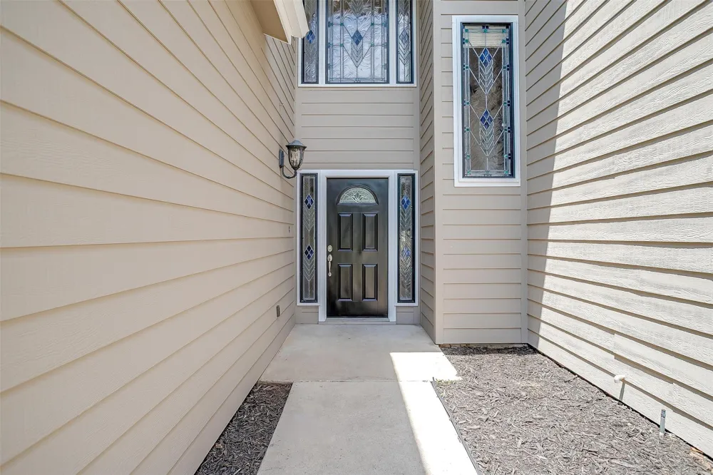 11972 Younger Court Azle, TX 76020