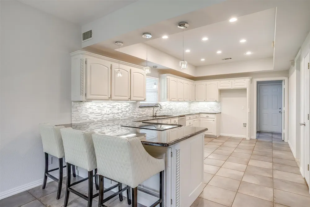 11972 Younger Court Azle, TX 76020