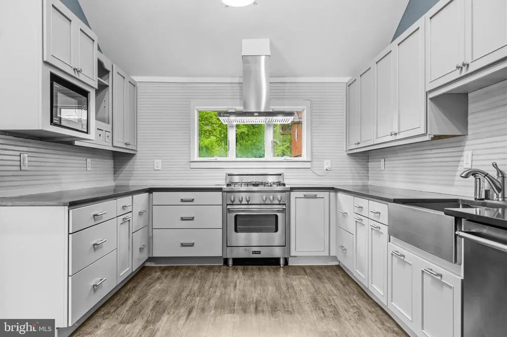 39030 MOUNT GILEAD ROAD Leesburg, VA 20175