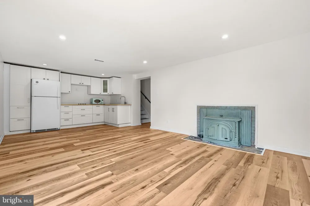 39030 MOUNT GILEAD ROAD Leesburg, VA 20175
