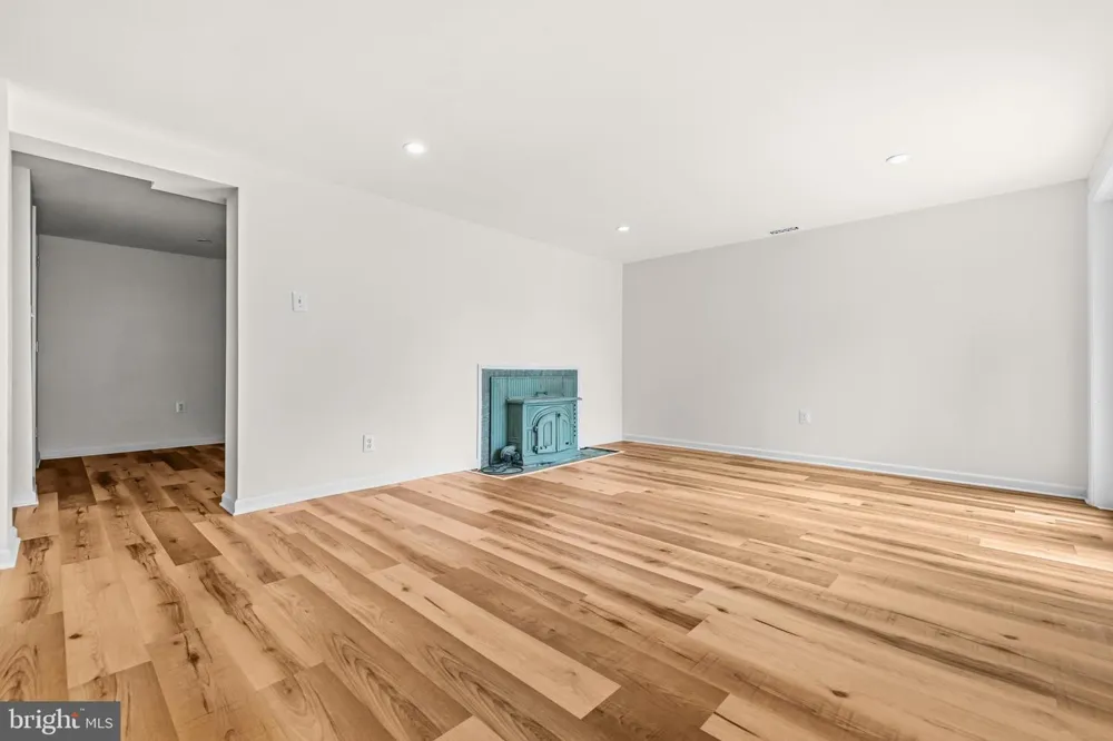 39030 MOUNT GILEAD ROAD Leesburg, VA 20175