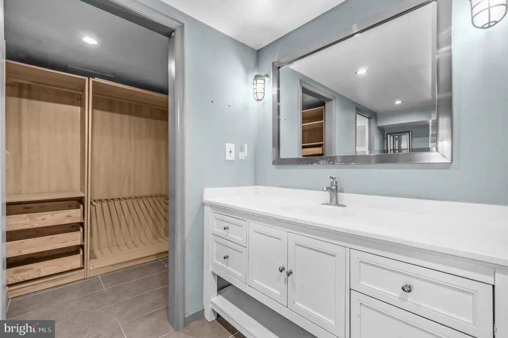 39030 MOUNT GILEAD ROAD Leesburg, VA 20175