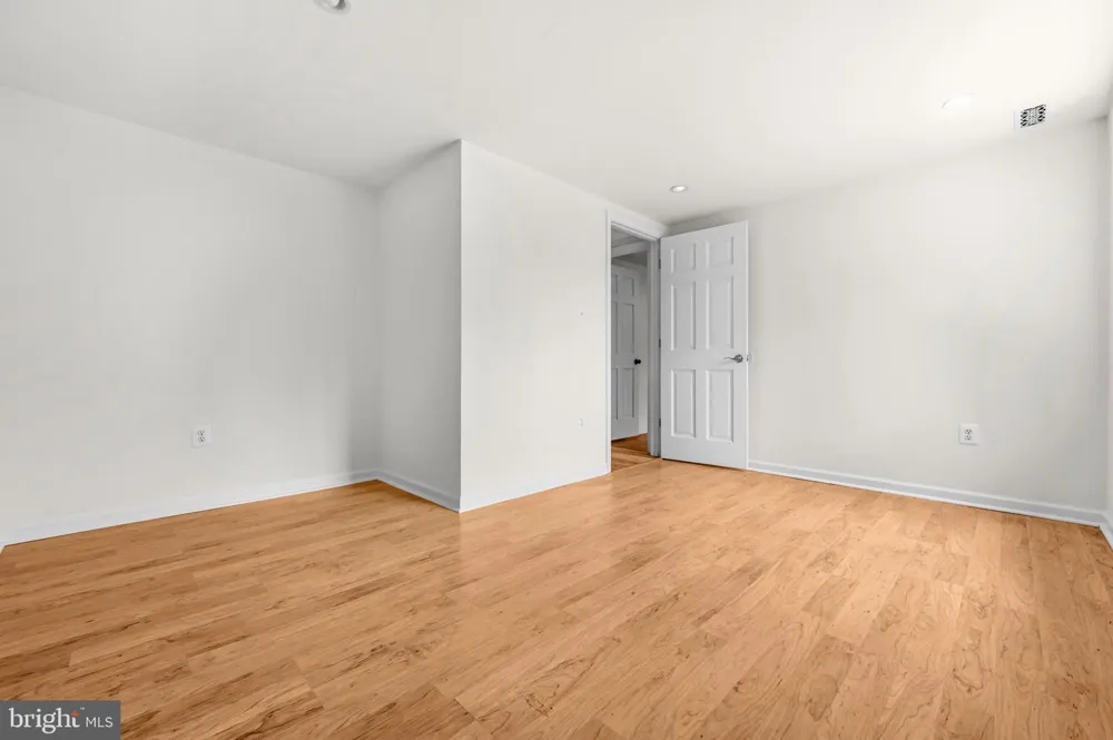 39030 MOUNT GILEAD ROAD Leesburg, VA 20175