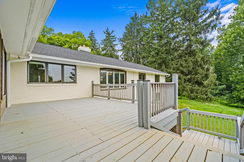 39030 MOUNT GILEAD ROAD Leesburg, VA 20175