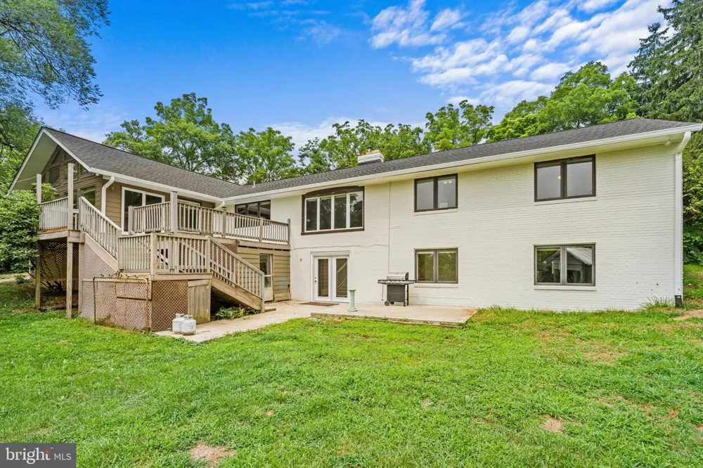 39030 MOUNT GILEAD ROAD Leesburg, VA 20175