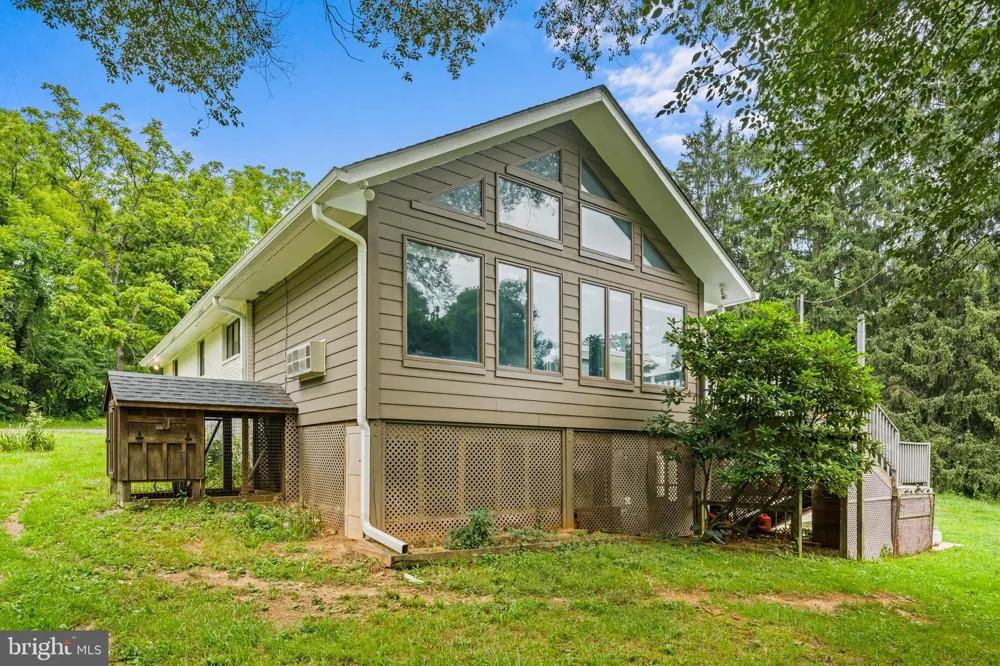 39030 MOUNT GILEAD ROAD Leesburg, VA 20175