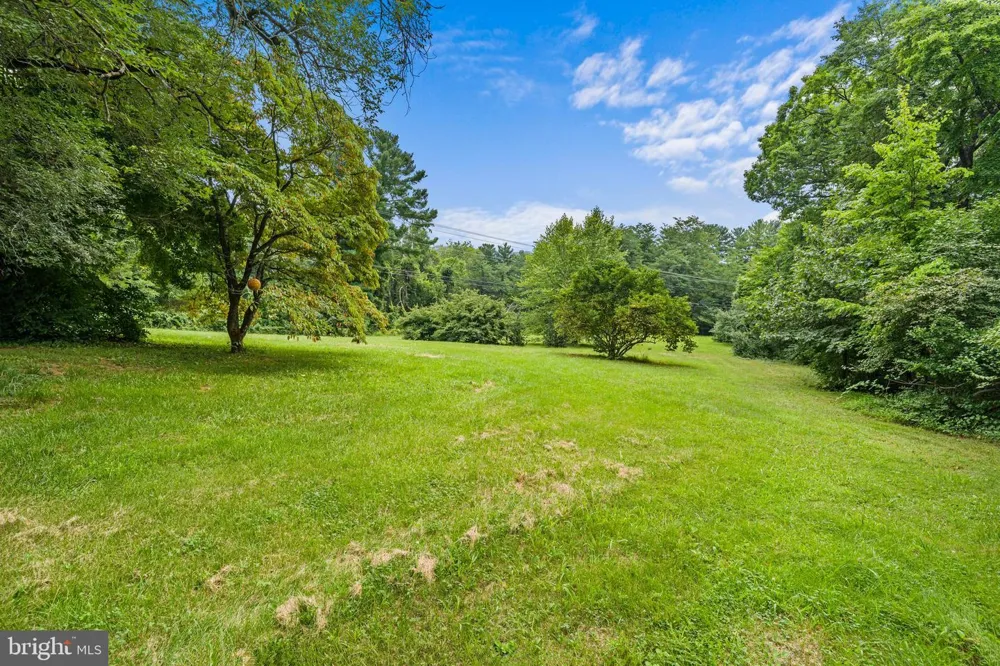 39030 MOUNT GILEAD ROAD Leesburg, VA 20175