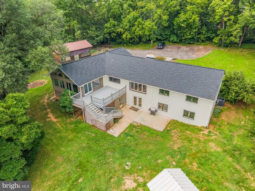 39030 MOUNT GILEAD ROAD Leesburg, VA 20175