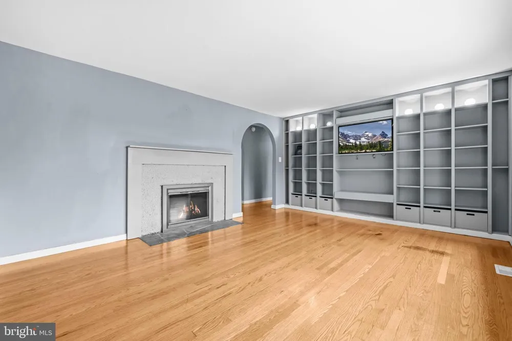 39030 MOUNT GILEAD ROAD Leesburg, VA 20175