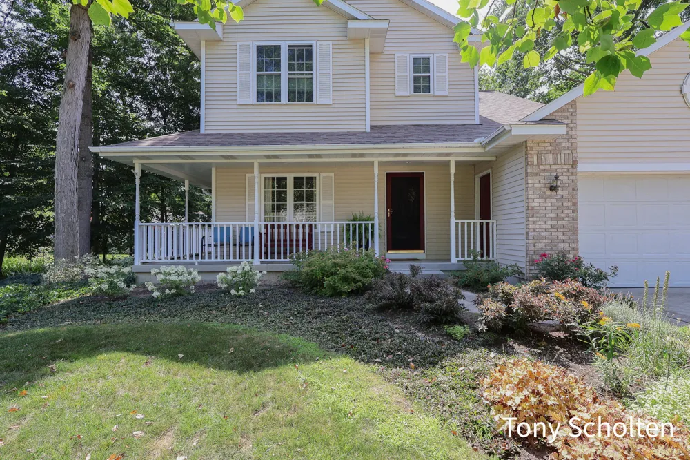 7260 Oaklane Court Hudsonville, MI 49426