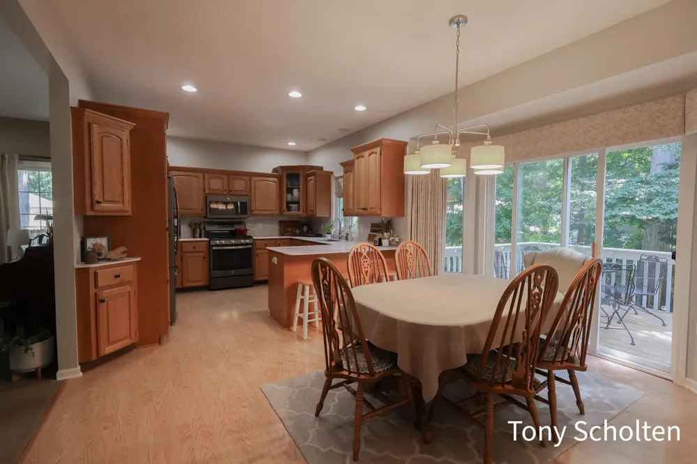 7260 Oaklane Court Hudsonville, MI 49426