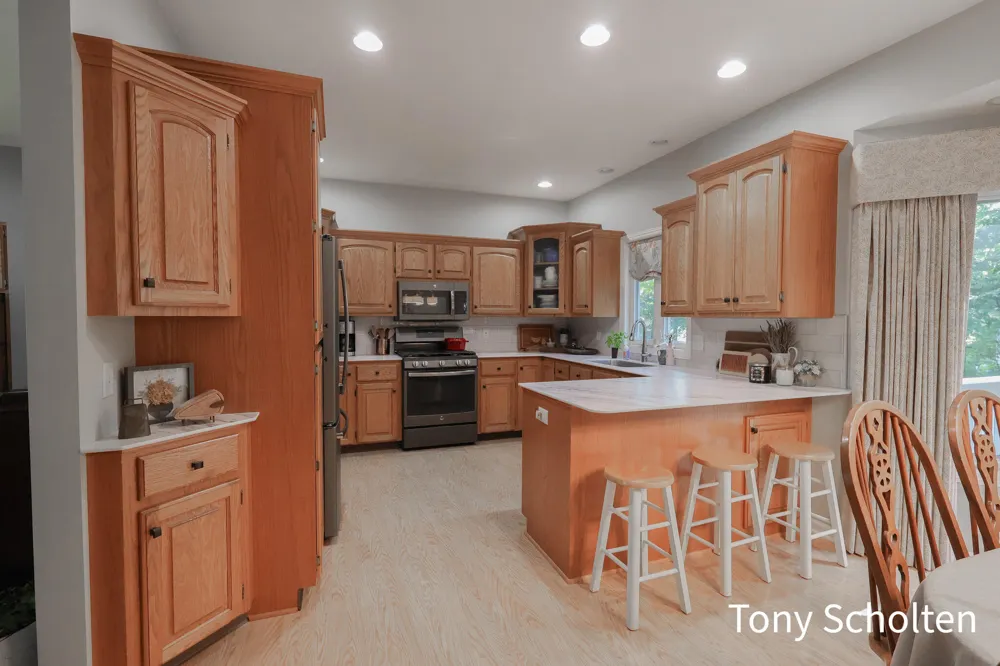 7260 Oaklane Court Hudsonville, MI 49426