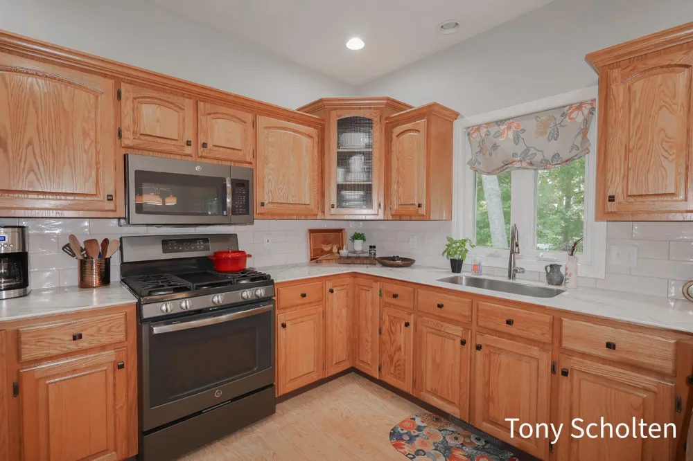 7260 Oaklane Court Hudsonville, MI 49426