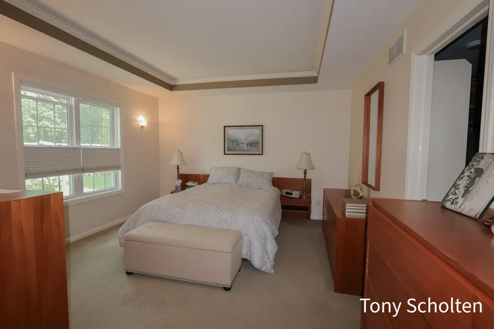 7260 Oaklane Court Hudsonville, MI 49426