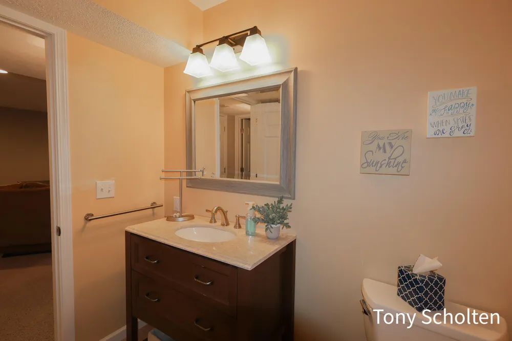 7260 Oaklane Court Hudsonville, MI 49426
