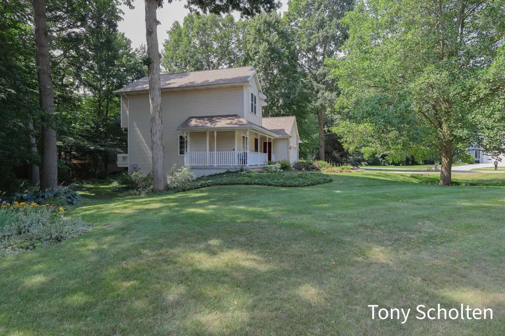 7260 Oaklane Court Hudsonville, MI 49426